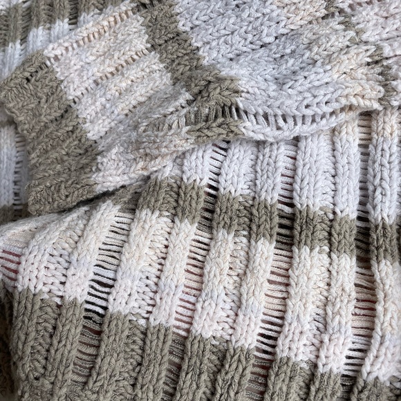 Cousin Johnny Vintage Cropped Sweater - Picture 3 of 4